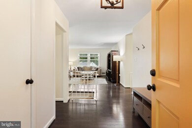 6821 Stoneybrooke Ln, Alexandria, VA 22306 - photo 5