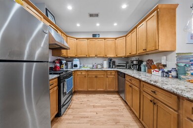 118 Coles St unit 3, Jersey City, NJ 07302 - photo 4