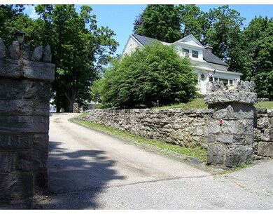 982 Stafford St, Rochdale, MA 01542 - photo 3