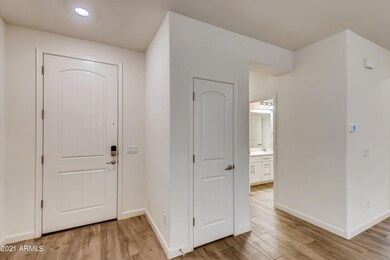 07 Foyer