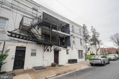 1001 Andrews Ave unit 5, Darby, PA 19023 - photo 3