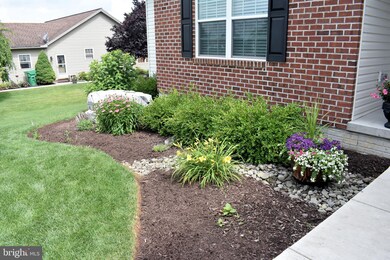 680 Franklin Square Dr, Chambersburg, PA 17201 - photo 3