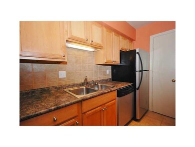 930 Adam Dr unit G, Pittsburgh, PA 15216 - photo 4