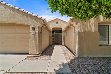 04-Front walkway