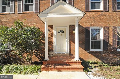 8422 Blevins Way Ct, Vienna, VA 22182 - photo 4