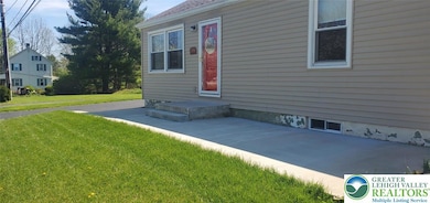 3396 W Columbia St, Whitehall, PA 18052 - photo 2