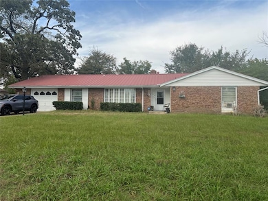 544 E 7th St, Weleetka, OK 74880 - photo 2