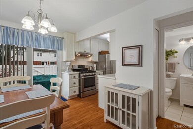 45745 Kensington St, Utica, MI 48317 - photo 7