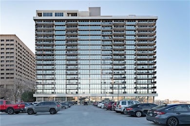 600 E Admiral #602 Blvd unit 602, Kansas City, MO 64106 - photo 2