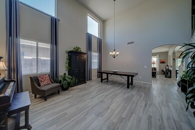 2927 E Quiet Hollow Ln-5