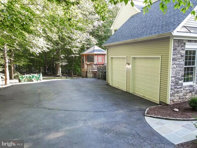 10657 Wolverine Ct, Manassas, VA 20111 - photo 5