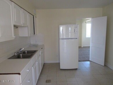 8033 Carpenter Dr, El Paso, TX 79915 - photo 4