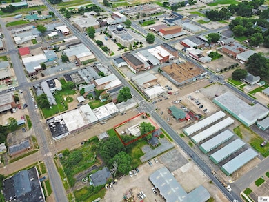 204 W Madison Ave, Bastrop, LA 71220 - photo 4