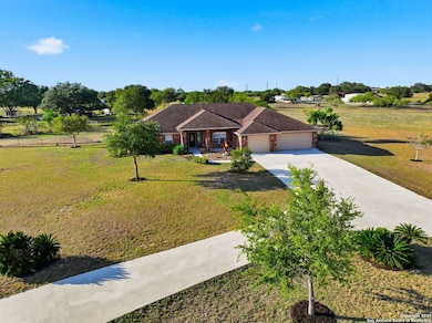 212 Sunbelt Loop E, Seguin, TX 78155 - photo 7