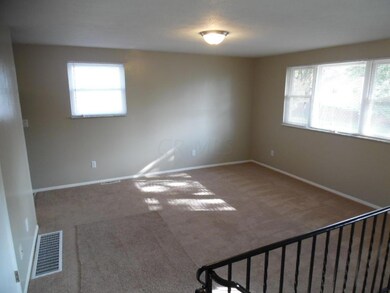 853 Savannah Dr, Columbus, OH 43228 - photo 7