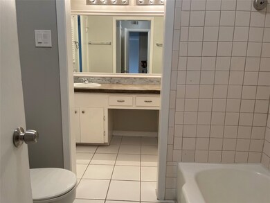 2206 Hazard St unit 4, Houston, TX 77019 - photo 7