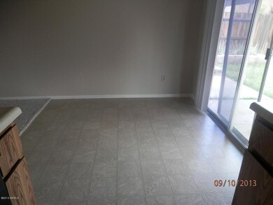 4 Dining Area