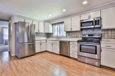 16 Royal Oak Dr, Nashua, NH 03064 - photo 6