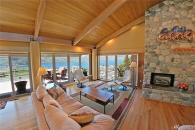 208 Orchard View Dr, Chelan, WA 98816 - photo 2