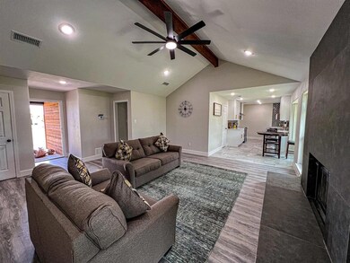 803 Barry Ln, Cleburne, TX 76031 - photo 4