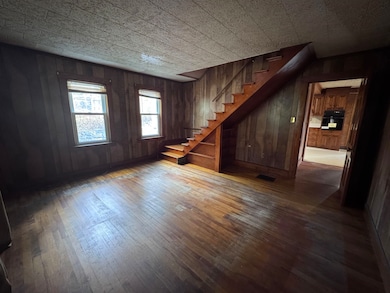 272 Maple Ave, Claremont, NH 03743 - photo 6