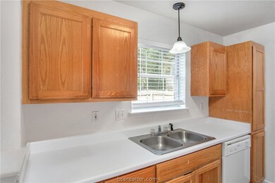 2543 Ashford Dr, College Station, TX 77840 - photo 5