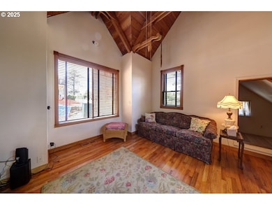 123 W 1st Ave, Cannon Beach, OR 97110 - photo 7