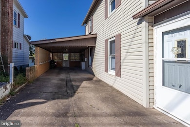 521 N 9th St, Philipsburg, PA 16866 - photo 5