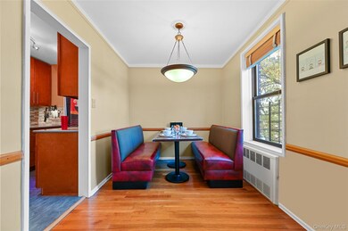 80-35 Springfield Blvd unit 4F, Oakland Gardens, NY 11364 - photo 6