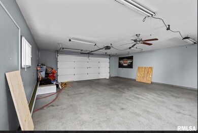 1931 N Howell St, Davenport, IA 52804 - photo 5