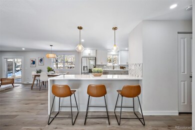 3 person breakfast bar