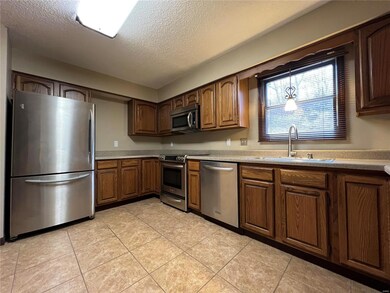 8 Oak Leaf Cir, Collinsville, IL 62234 - photo 7