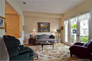 Spacious Living Room with Venetian Plaster!