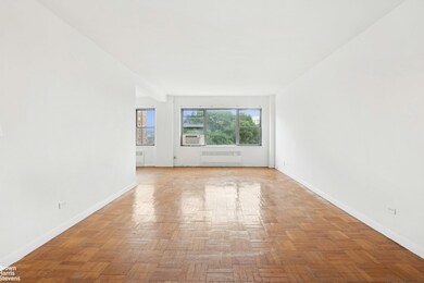 The Briar Cliff Apartments unit 7F, Bronx, NY 10463 - photo 2