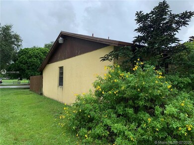 unlisted-address, Miami, FL 33193 - photo 2