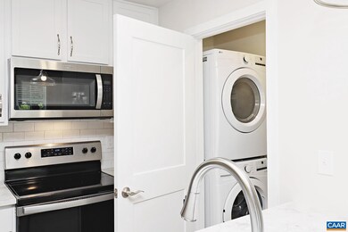 5059 Mary Jackson Ct unit B, Lake Monticello, VA 22902 - photo 4