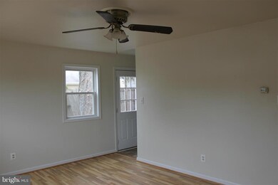 109 Morton Ct, Manassas Park, VA 20111 - photo 3
