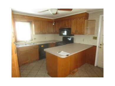 182 Baxter St, Pawtucket, RI 02861 - photo 7
