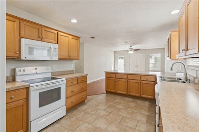 105 Adams Ct, Brunswick, GA 31525 - photo 4