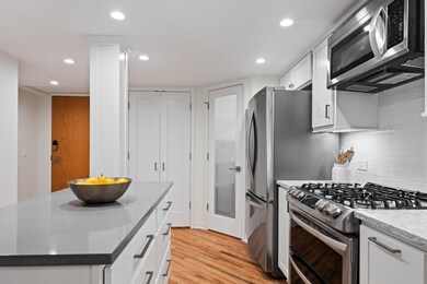 601 Linden Place unit 119, Evanston, IL 60202 - photo 5