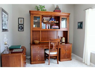 Studio/Study/Office.