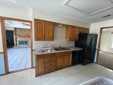 7913 Lynda Ln, North Richland Hills, TX 76180 - photo 5