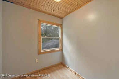 06-208-Jackson-St-WindowStill-Real-Estat