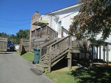 Side porch (800x600)