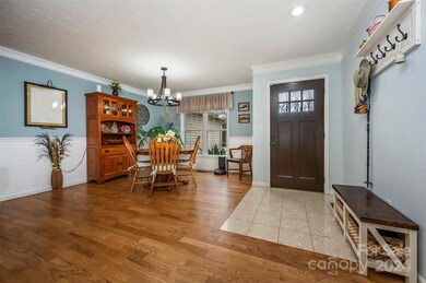 125 Red Cedar Dr, Hendersonville, NC 28792 - photo 4