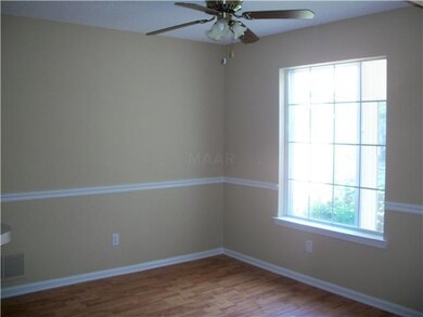 Eating area in kitchen