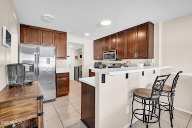 758 E Sack Dr, Phoenix, AZ 85024 - photo 4