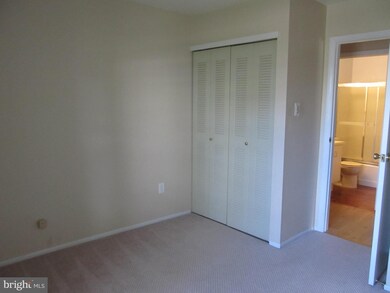 617 Yorkshire Ct unit 617, Sewell, NJ 08080 - photo 7