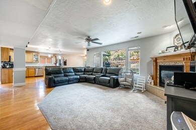 Family room 1