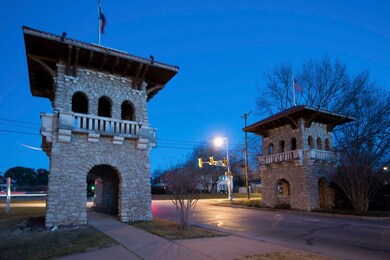 2306 Park Place Ave unit 12B, Fort Worth, TX 76110 - photo 3